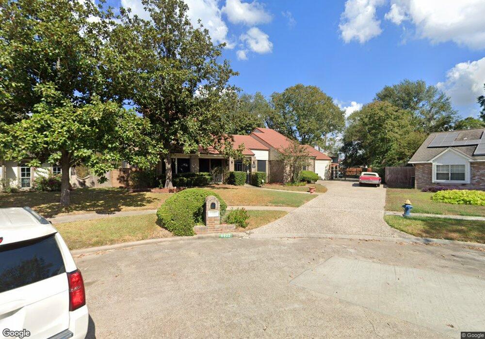 8022 Wray Ct, Houston, TX 77088 - photo 1