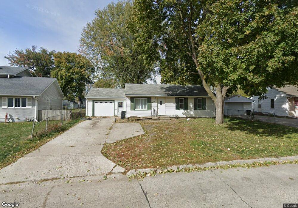 315 E 22nd St S, Newton, IA 50208 - photo 1