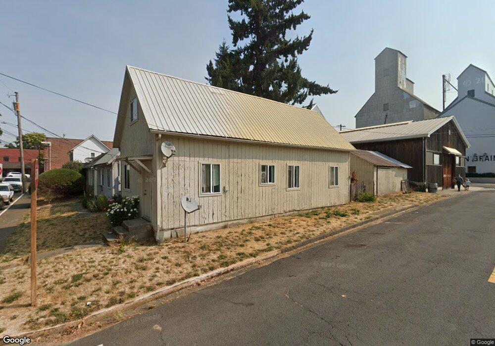 158 S Park St, Carlton, OR 97111 - photo 1