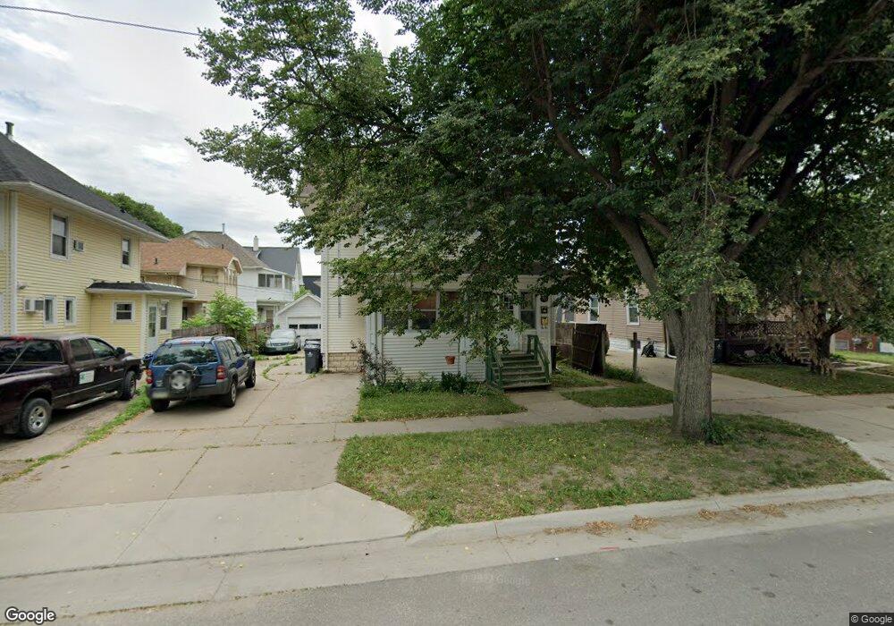 311 11th St SW, Cedar Rapids, IA 52404 - photo 1