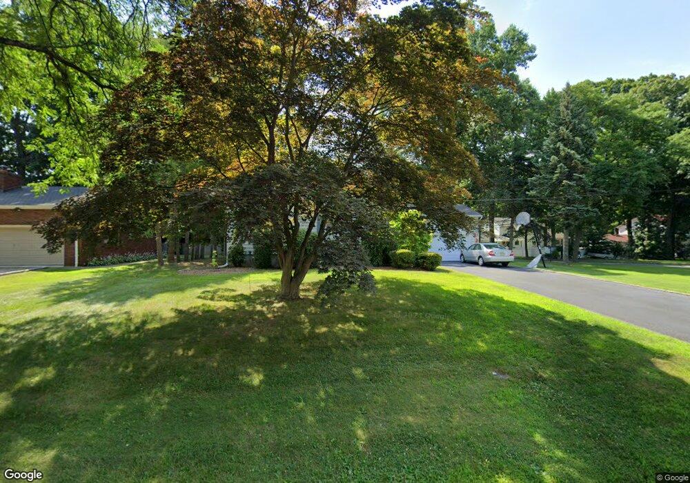 9 Stemmer Dr, Clark, NJ 07066 - photo 1