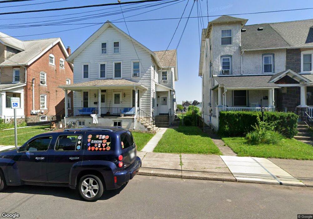 401 Juniper St, Quakertown, PA 18951 - photo 1