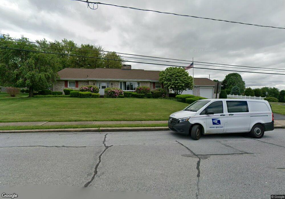 540 Lyman Ave, Womelsdorf, PA 19567 - photo 1