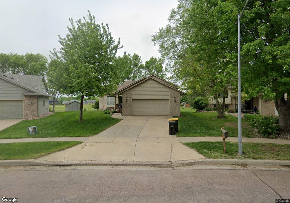 2724 S Avondale Ct, Sioux Falls, SD 57110 - photo 1