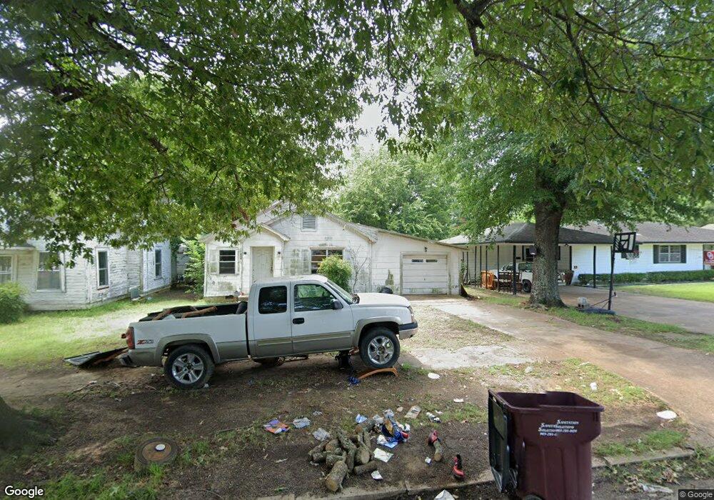 408 E Bluff St, Hugo, OK 74743 - photo 1