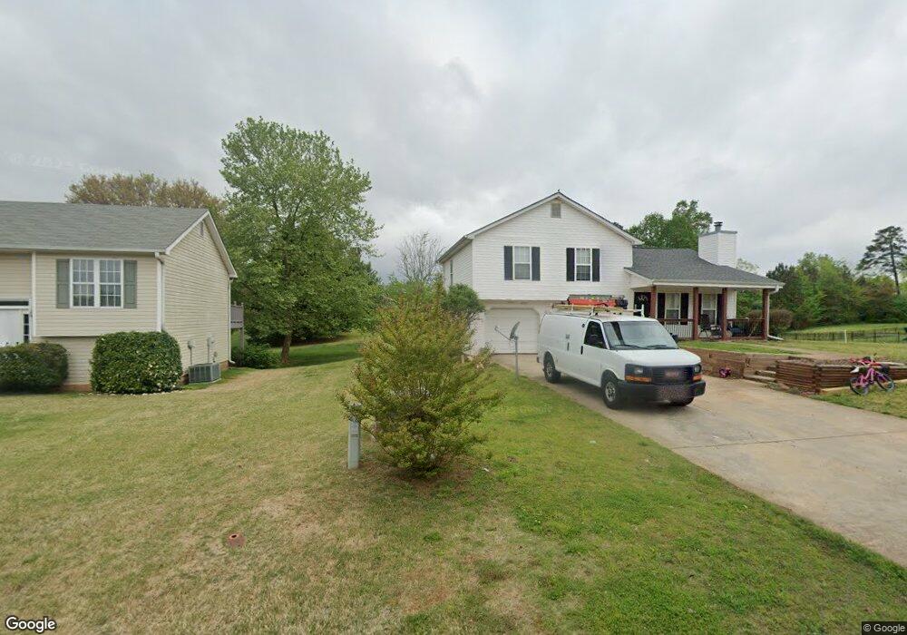 6051 Daffodil Dr, Flowery Branch, GA 30542 - photo 1