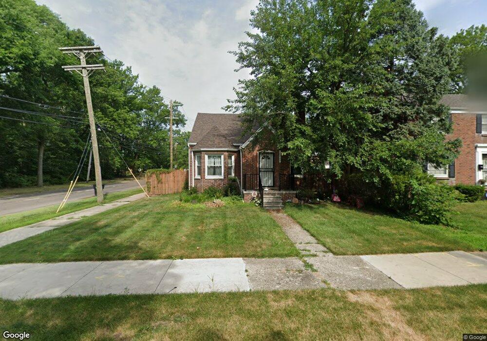 18903 Rolandale St unit Bldg-Unit, Grosse Pointe, MI 48236 - photo 1