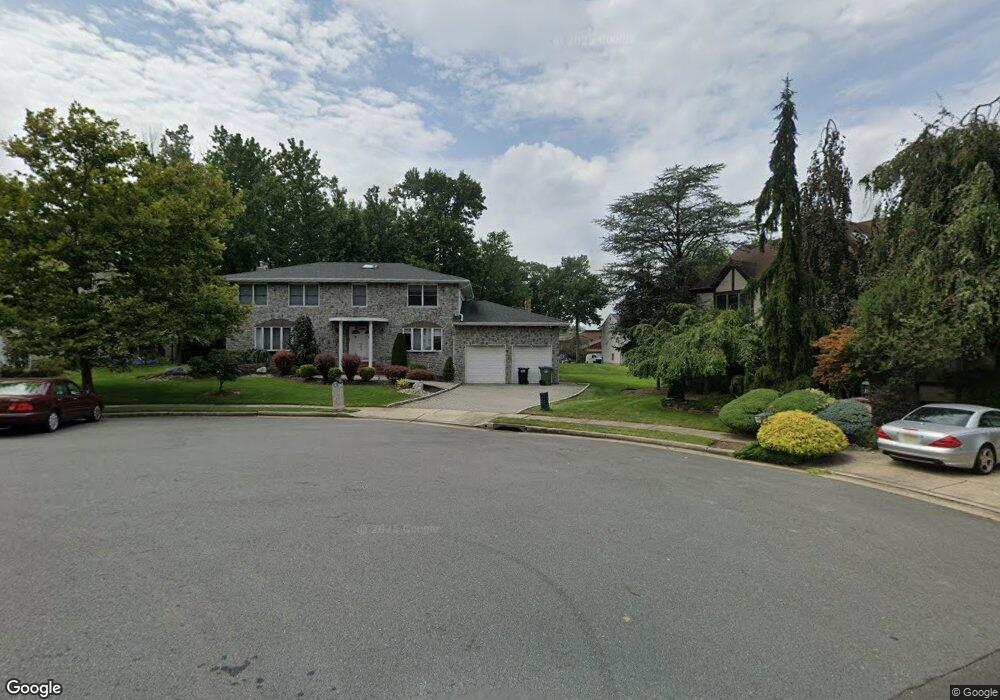 7 Cranbury Ct, Edison, NJ 08820 - photo 1