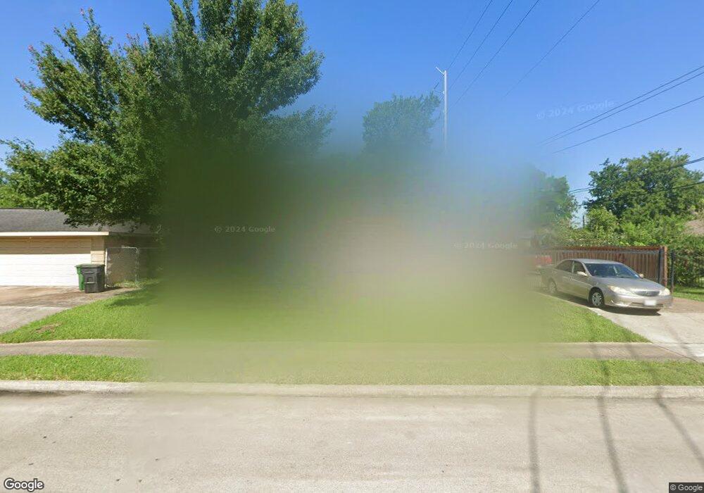 5714 Lancaster St, Houston, TX 77087 - photo 1