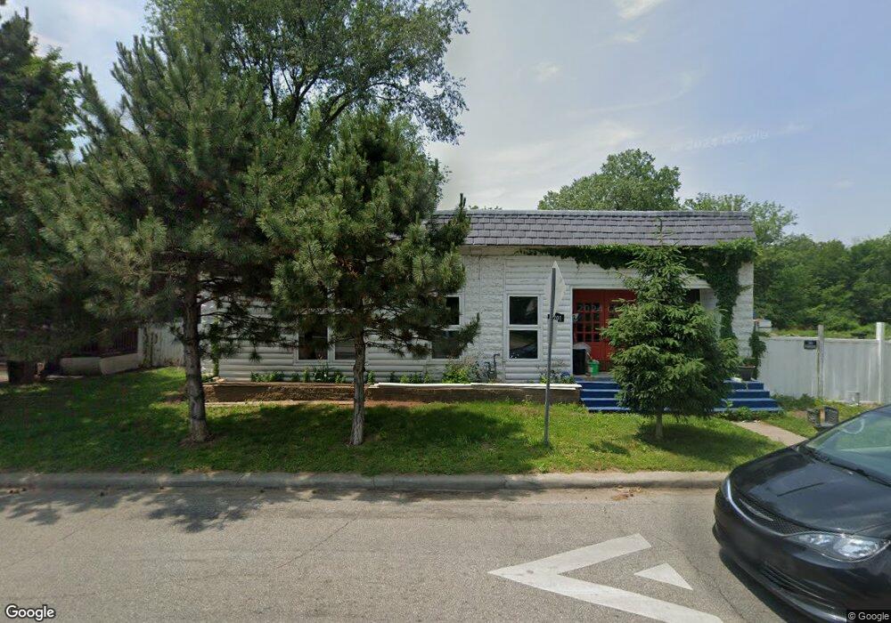 2201 SW Buchanan St, Topeka, KS 66611 - photo 1