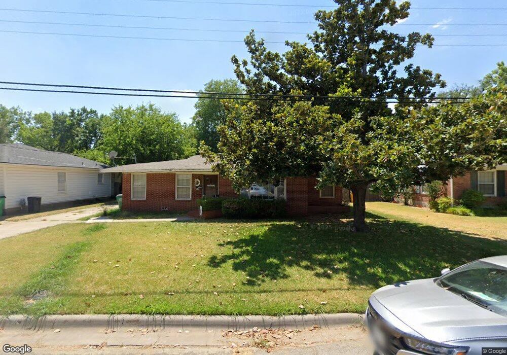 719 S Rusk St, Gainesville, TX 76240 - photo 1