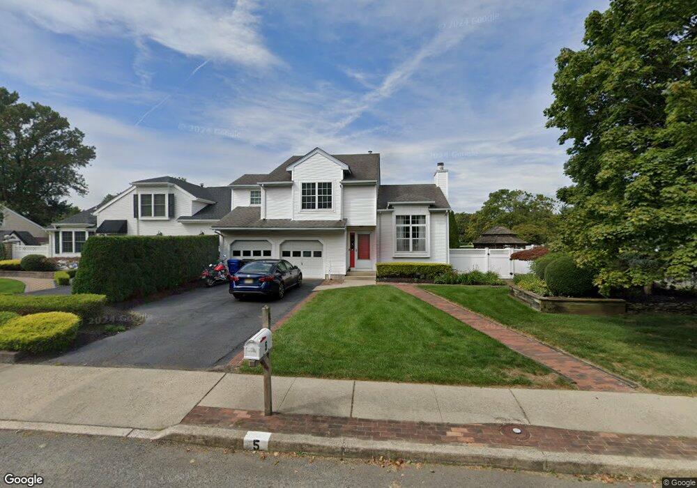 7 Hunters Pointe, North Middletown, NJ 07748 - photo 1