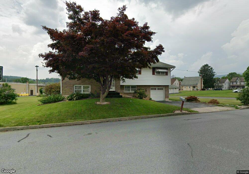 202 Williams Ave, Walnutport, PA 18088 - photo 1