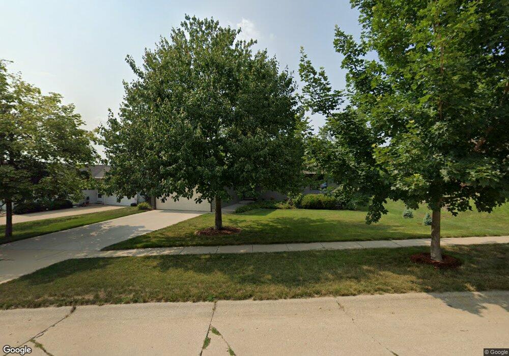 3504 Raven Ln NE, Cedar Rapids, IA 52402 - photo 1