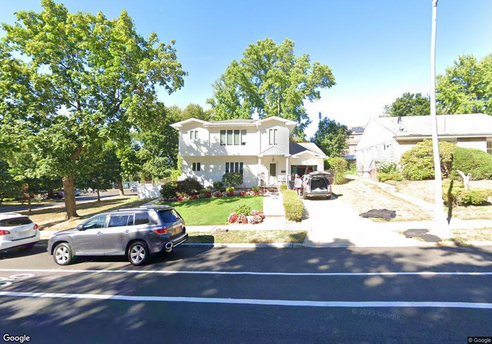 26445 73rd Ave, Glen Oaks, NY 11004 - photo 1