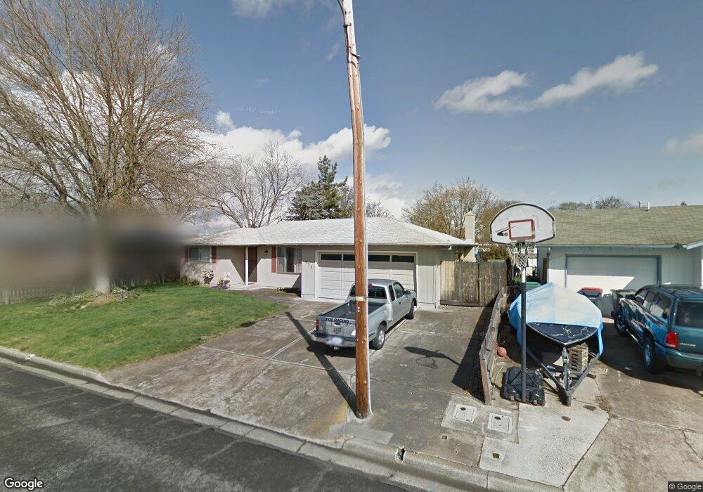 494 Strait Way, Central Point, OR 97502 - photo 1