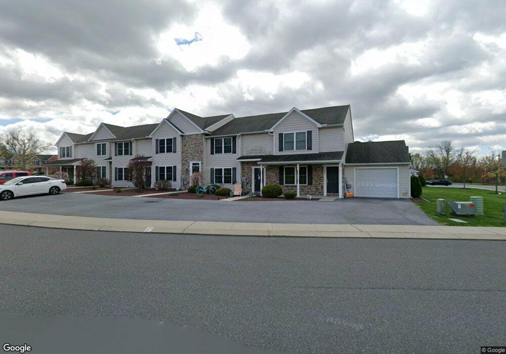 130 Redstone Cir, Denver, PA 17517 - photo 1