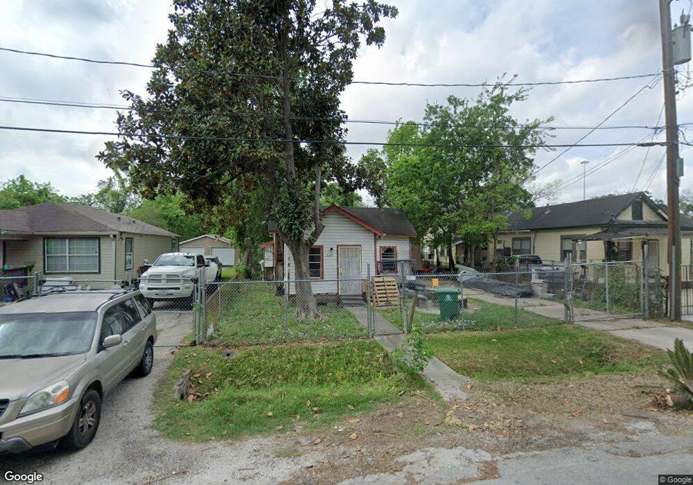 3110 Chickering St, Houston, TX 77026 - photo 1