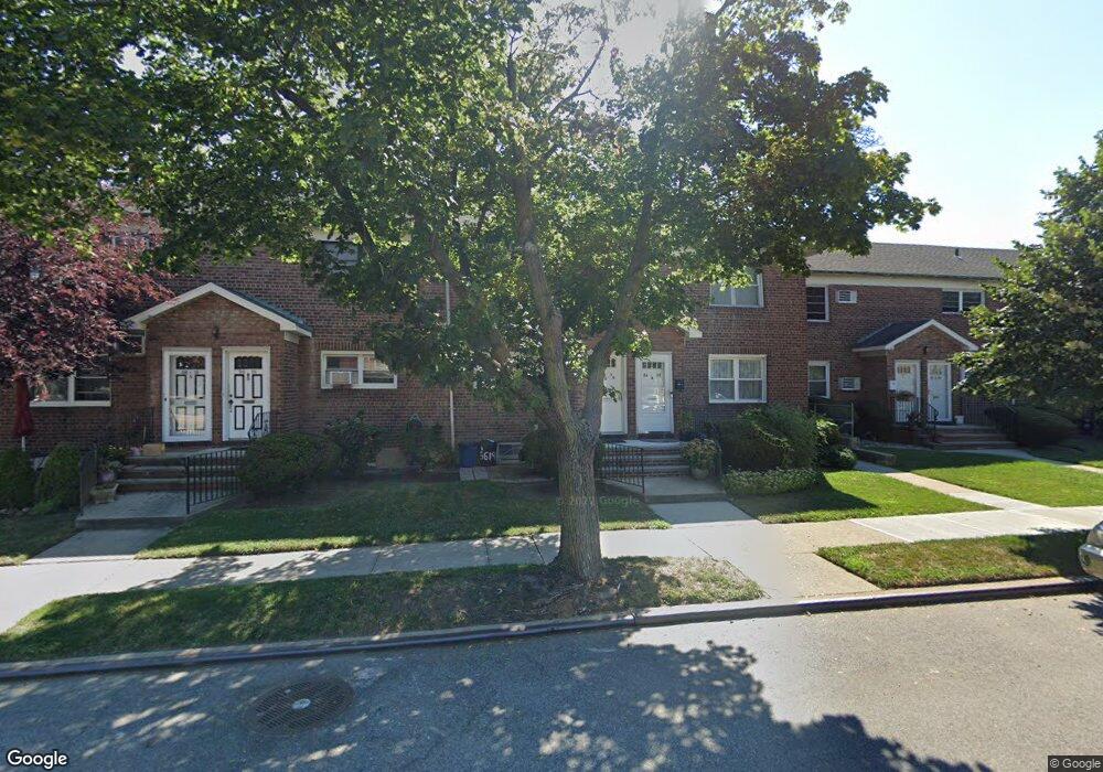 5619 Utopia Pkwy unit A, Fresh Meadows, NY 11365 - photo 1