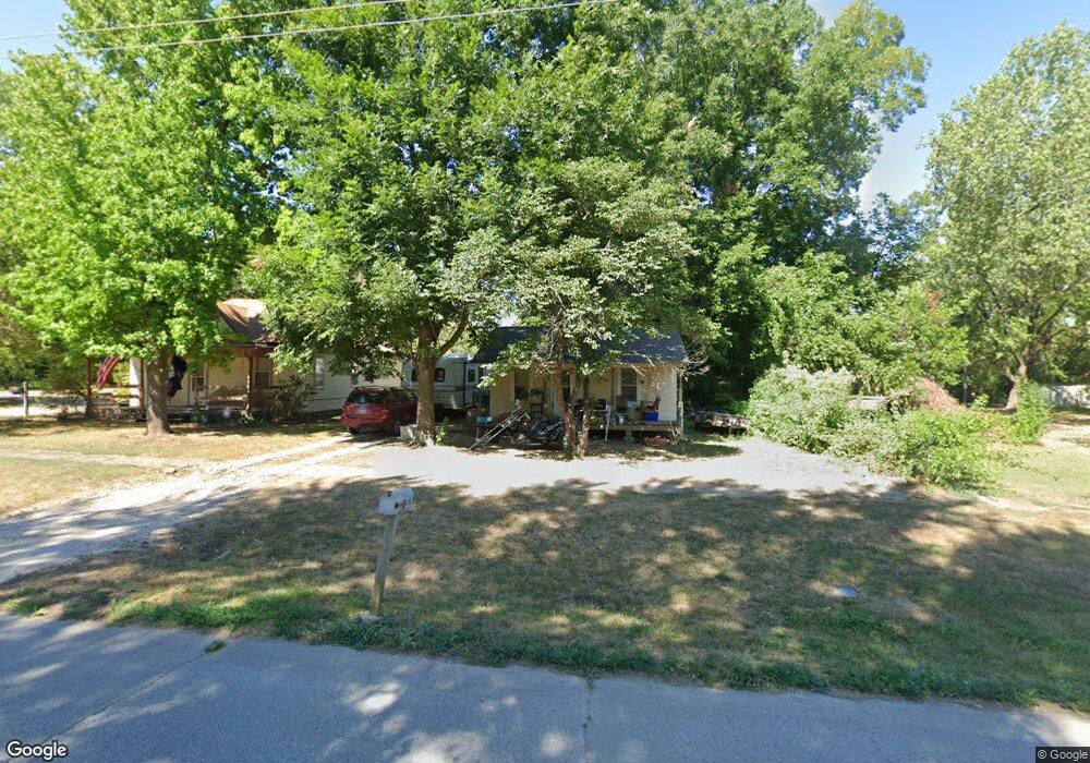 1408 N 21st St, Parsons, KS 67357 - photo 1