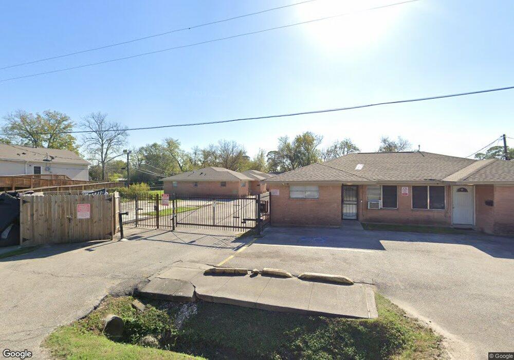 5498 Minden St, Houston, TX 77026 - photo 1