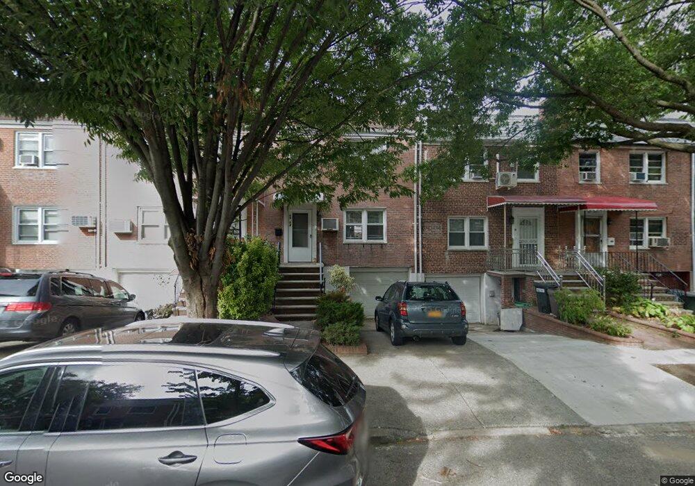 6952 198th St, Fresh Meadows, NY 11365 - photo 1