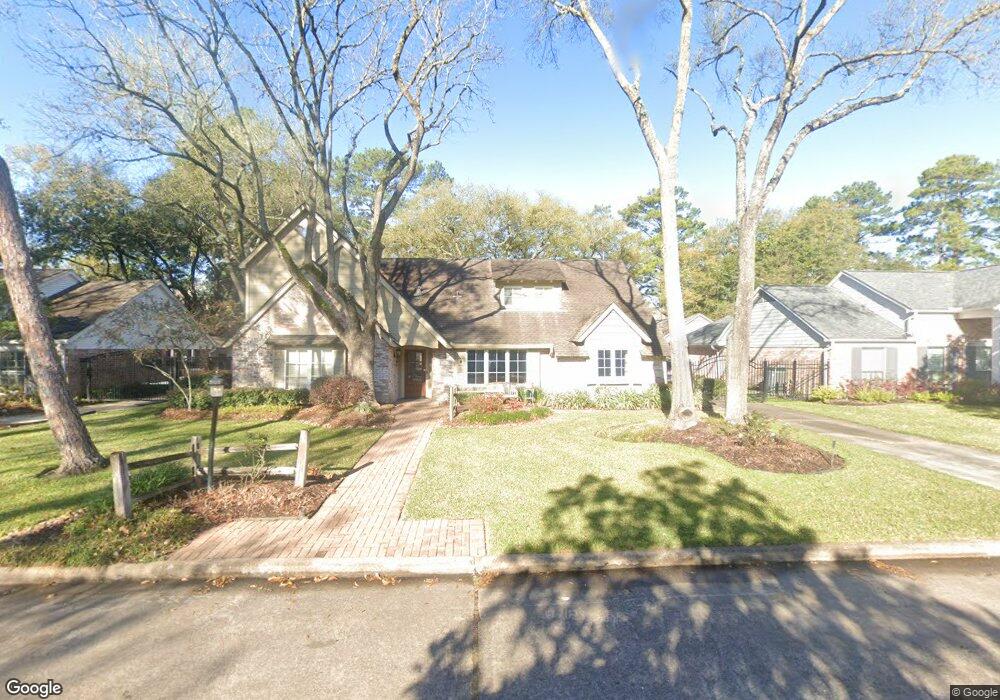 443 Southchester Ln, Houston, TX 77079 - photo 1