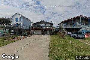 205 S 2nd St, Rockport, TX 78382