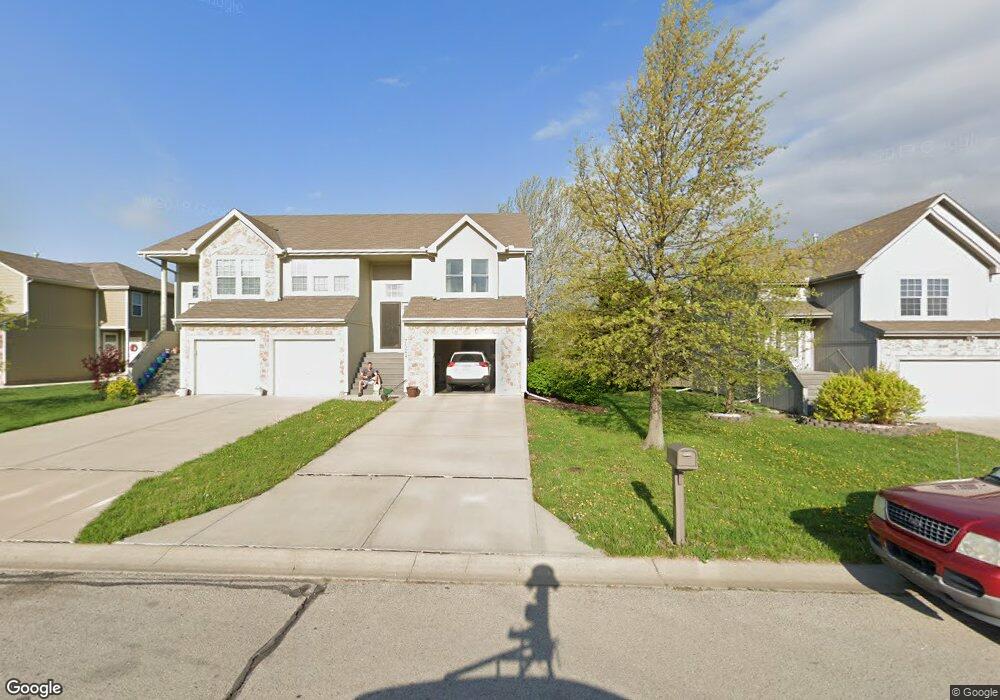 7524 Mccoy St, Shawnee, KS 66227 - photo 1