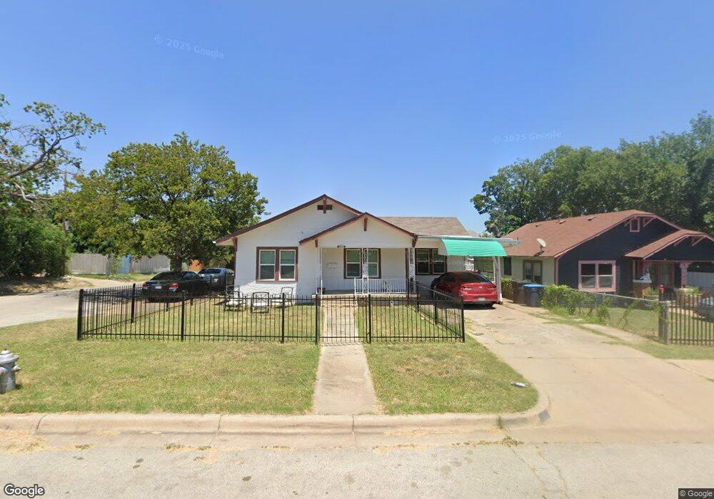 2426 NW 28th St, Fort Worth, TX 76106 - photo 1