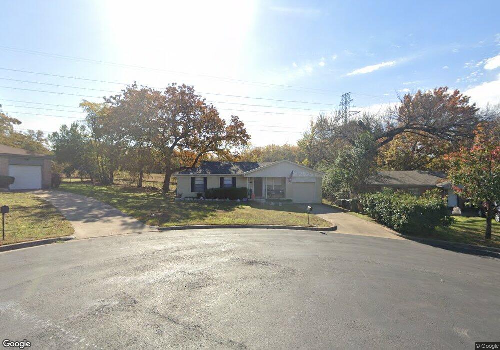 104 Bowles Ct, Hurst, TX 76053 - photo 1