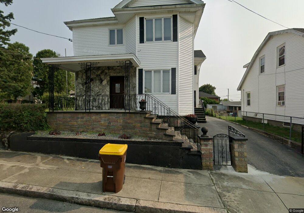 521 Hicks St, Fall River, MA 02724 - photo 1