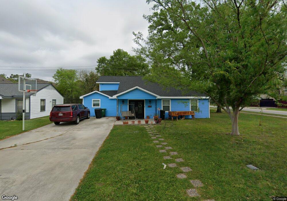 1802 Ebony Ln, Houston, TX 77018 - photo 1