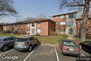 1050 Raritan Dr, Saint Louis, MO 63119
