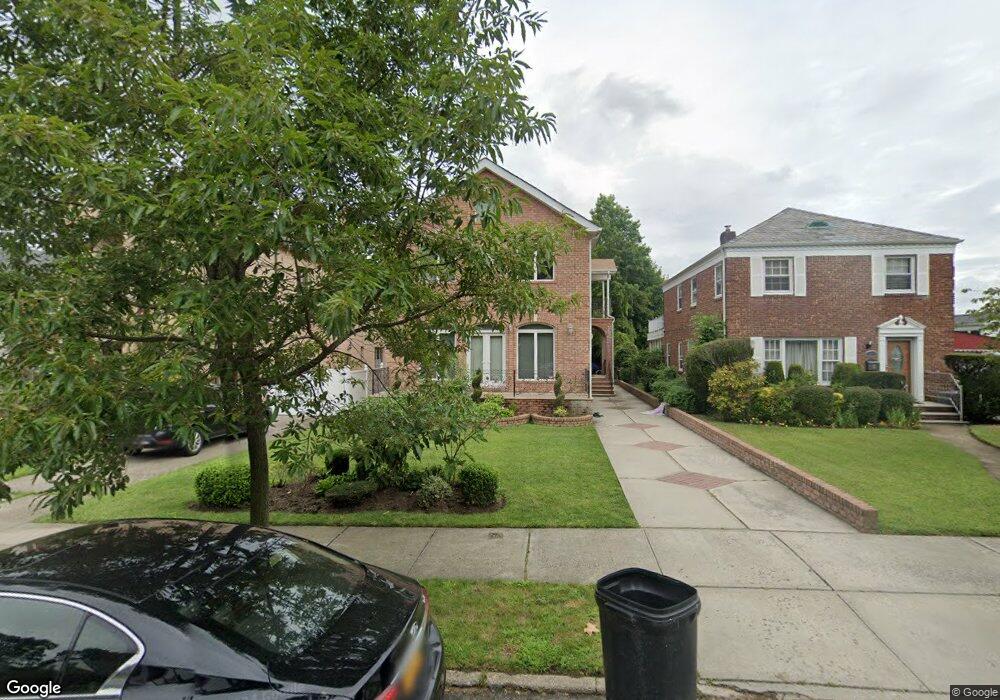 18635 Radnor Rd, Jamaica, NY 11432 - photo 1