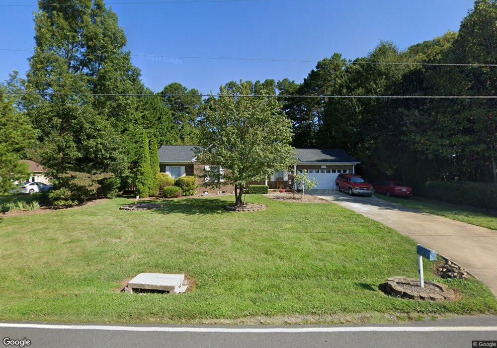 3315 Snow Creek Rd NE, Hickory, NC 28601 - photo 1