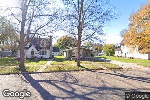 305 E Iowa Ave, George, IA 51237