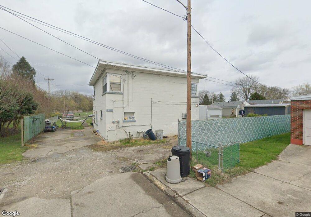 2520 Myers Ave, Dunbar, WV 25064 - photo 1