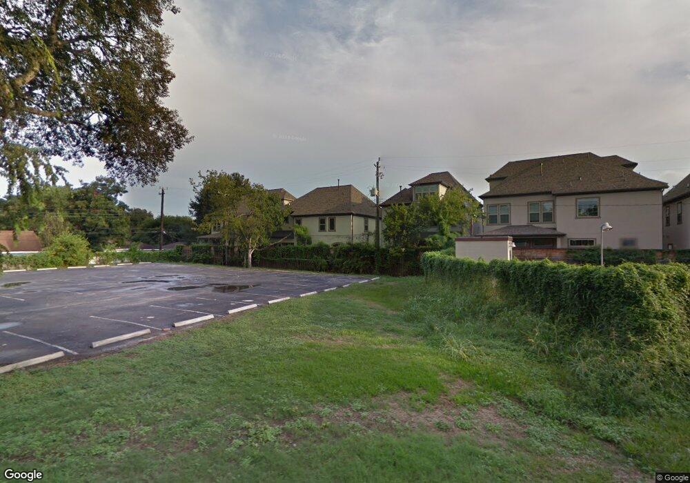 8502 N Rose Terrace Ln, Houston, TX 77055 - photo 1