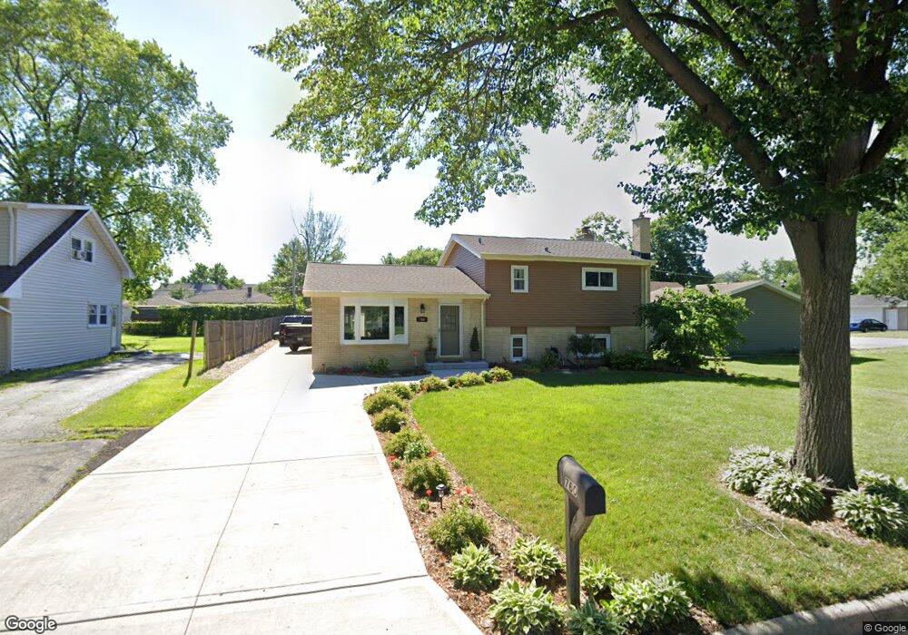 760 N Parker St, Elmhurst, IL 60126 - photo 1