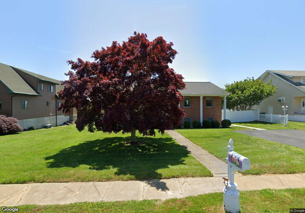 7709A Bay Front Rd, Baltimore, MD 21219 - photo 1