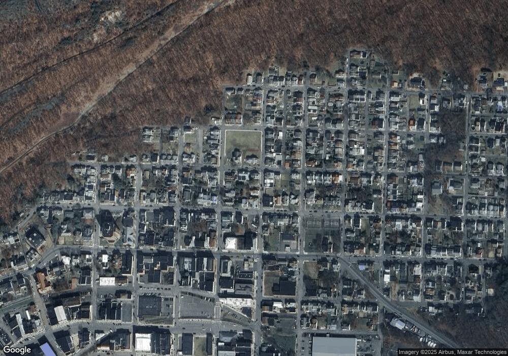 922 N Shamokin St, Shamokin, PA 17872 - photo 1