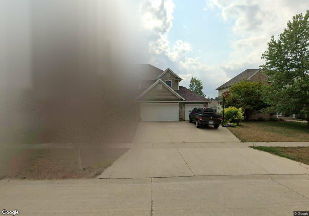 1623 Timber Ct SE, Cedar Rapids, IA 52403 - photo 1