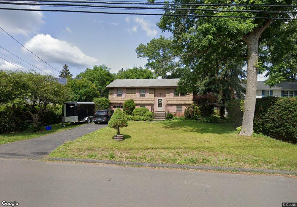 74 Woodridge Dr S, Stamford, CT 06902 - photo 1