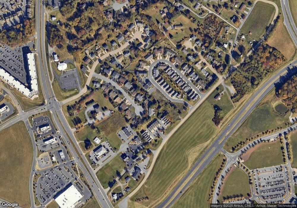 2390 Meadow Ct, Harrisonburg, VA 22801 - photo 1