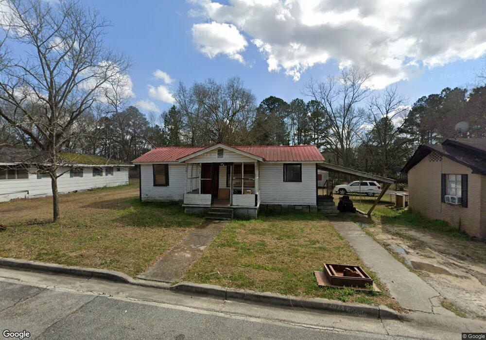 412 Jones St, Claxton, GA 30417 - photo 1