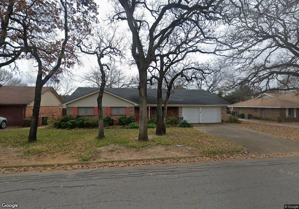 849 Oakwood Ave, Hurst, TX 76053 - photo 1