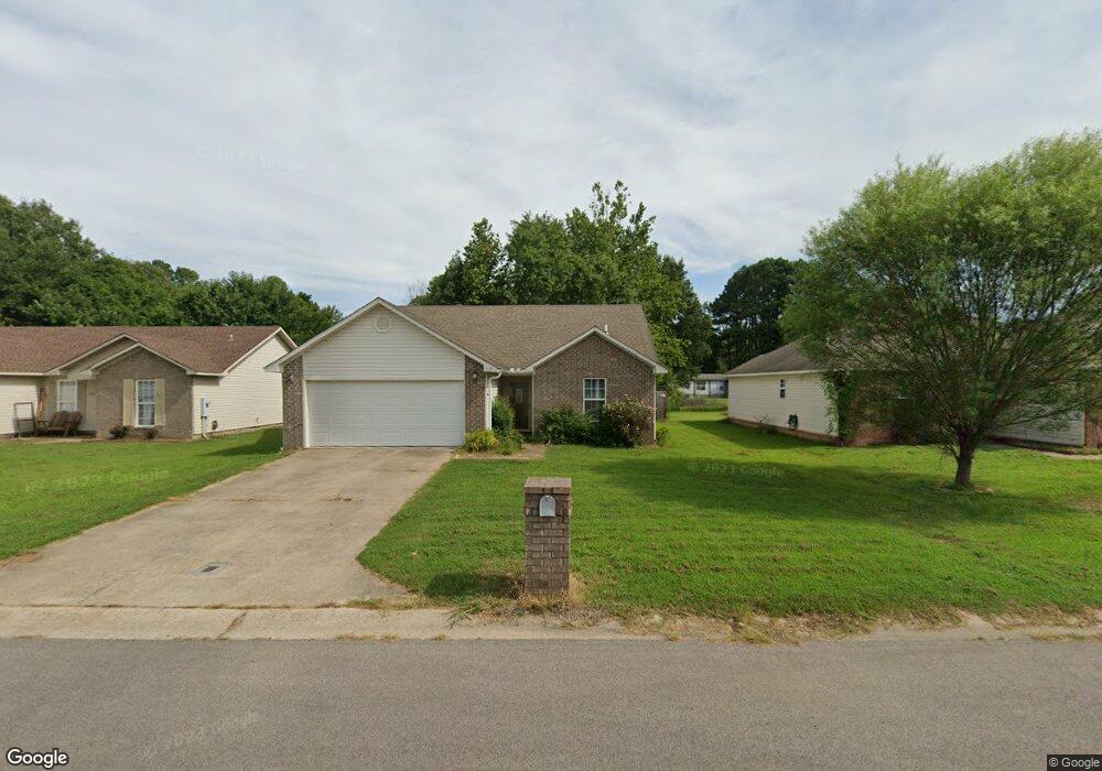 1524 Charles Dr, Jonesboro, AR 72401 - photo 1