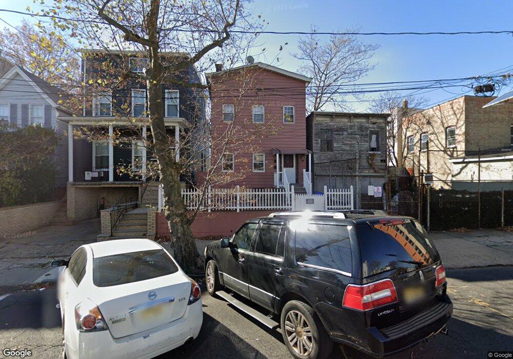 99 Pearsall Ave unit 2, Jersey City, NJ 07305 - photo 1