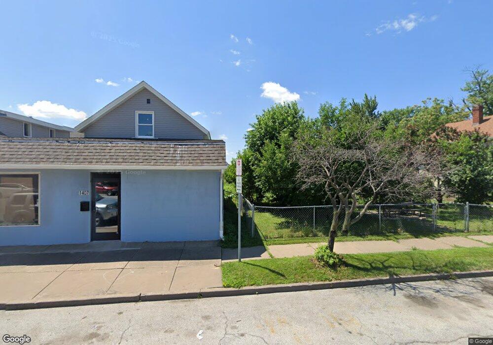 1413 & 1417 W 4th St, Davenport, IA 52802 - photo 1